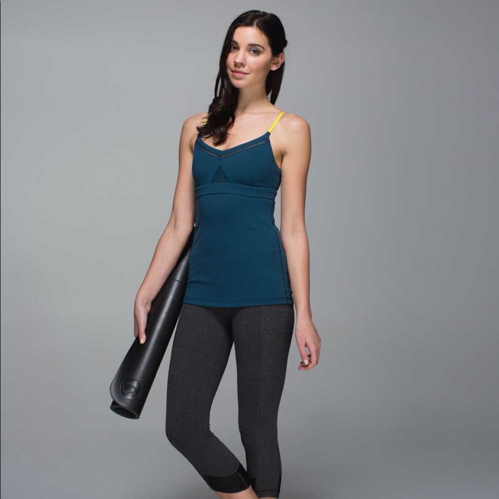 Lululemon Just Breath Tank Alberta Lake Split Pea